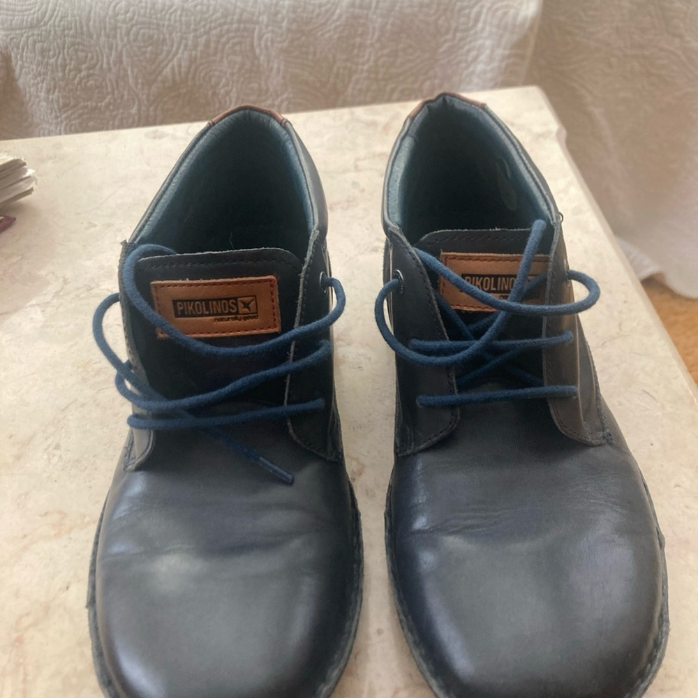 Pikolinos Blue Chukka Boots Elegant and Versatile